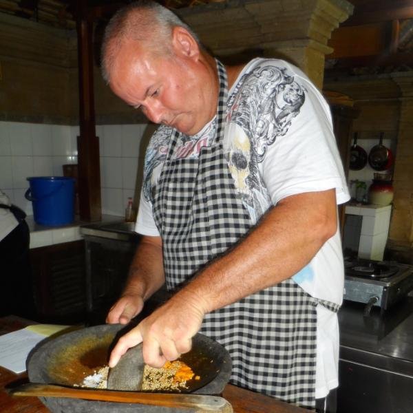 Brett at exclusive Balinese Cooking School